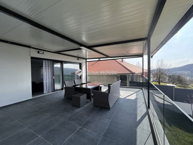 Eladó családi ház, Zalaszentgróton 140 M Ft, 6 szobás