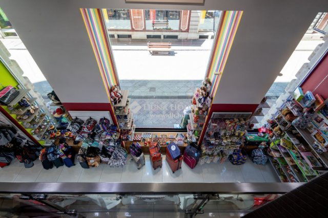 Eladó üzlethelyiség, Budapesten, V. kerületben 952.5 M Ft