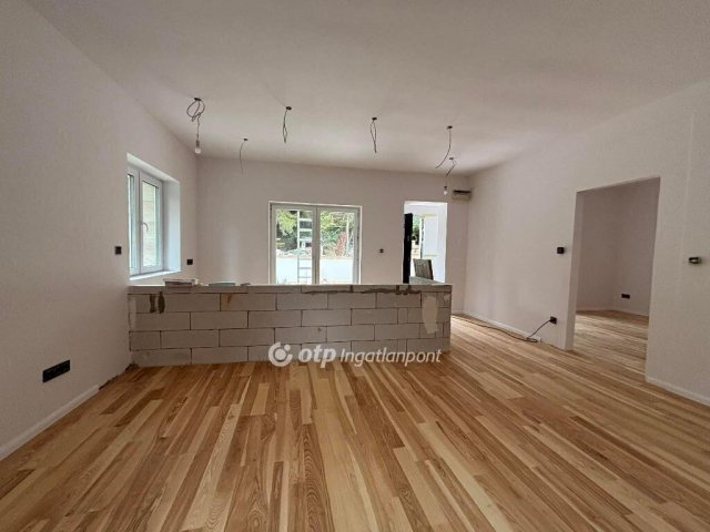 Eladó téglalakás, Budapesten, II. kerületben 150 M Ft, 2 szobás