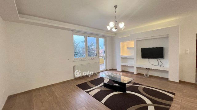 Eladó téglalakás, Debrecenben 119.9 M Ft, 4 szobás