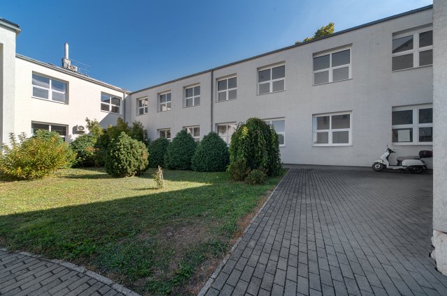 Eladó iroda, Pécsett 634.893 M Ft / költözzbe.hu