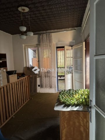 Eladó családi ház, Bólyban 46 M Ft, 8 szobás