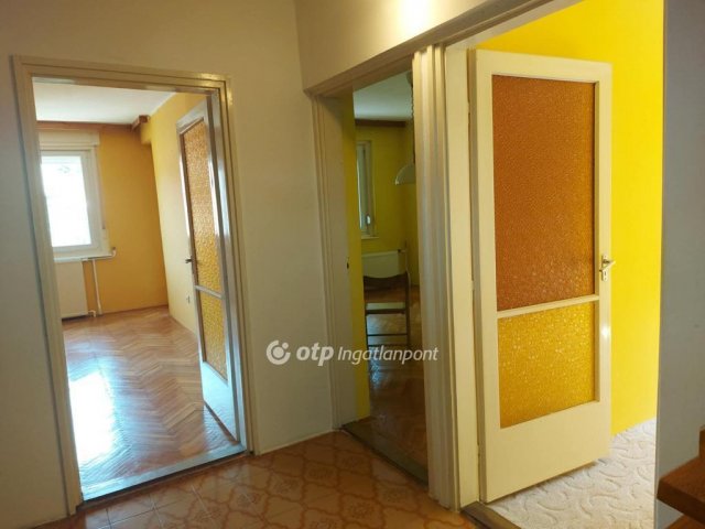 Eladó családi ház, Mánfán 54 M Ft, 4 szobás