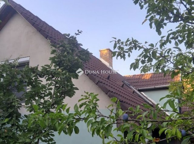 Eladó családi ház, Egerben 139.9 M Ft, 7 szobás