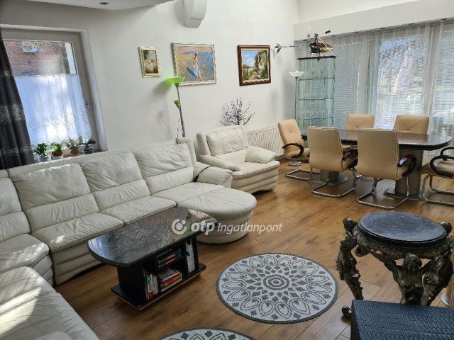 Eladó családi ház, Budapesten, II. kerületben 425 M Ft