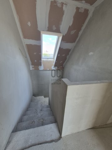 Eladó családi ház, Győrött 109.9 M Ft, 5 szobás