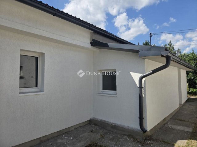 Eladó családi ház, Budapesten, XXI. kerületben 39.9 M Ft