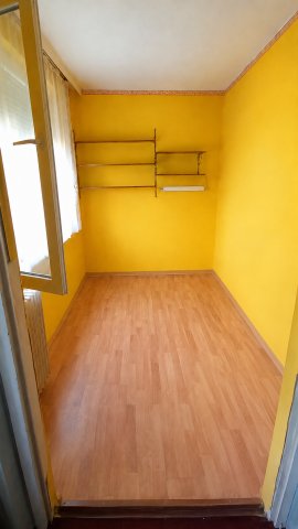 Eladó panellakás, Tatabányán 28.9 M Ft, 1+1 szobás