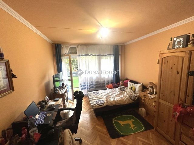 Eladó panellakás, Debrecenben 59.7 M Ft, 2 szobás