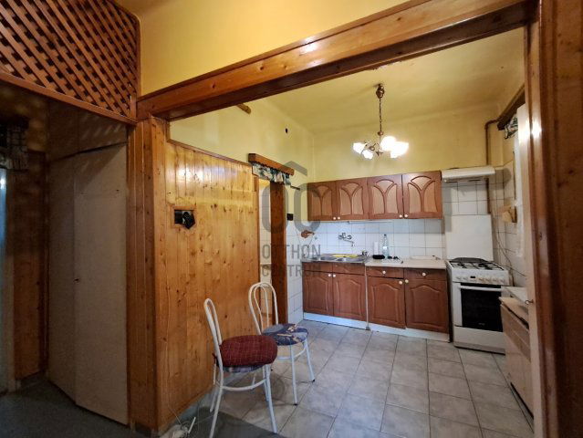 Eladó téglalakás, Pécsett 38 M Ft, 1 szobás