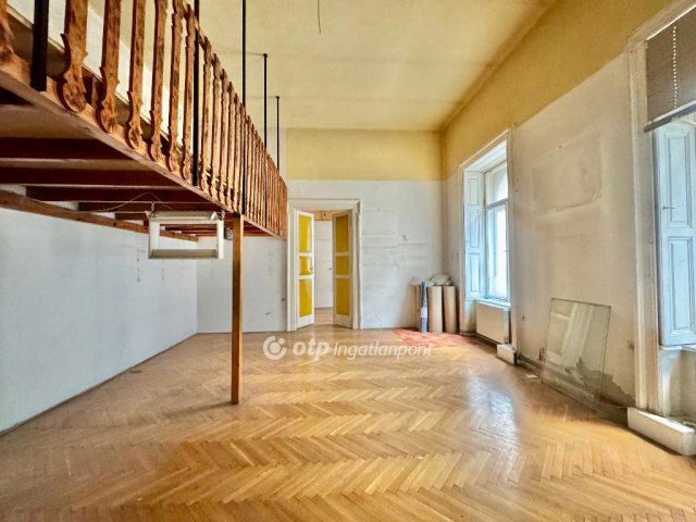 Eladó téglalakás, Budapesten, V. kerületben 218 M Ft, 5+1 szobás