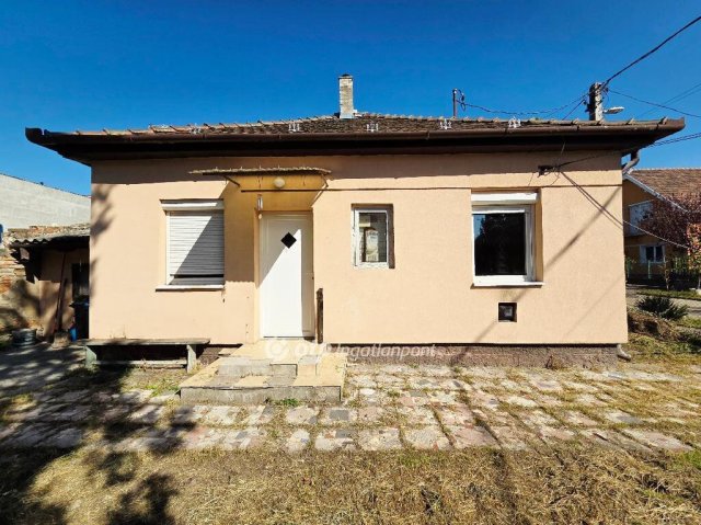 Eladó családi ház, Budapesten, XX. kerületben 49.9 M Ft