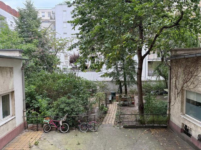 Eladó téglalakás, Budapesten, VI. kerületben, Izabella utcában