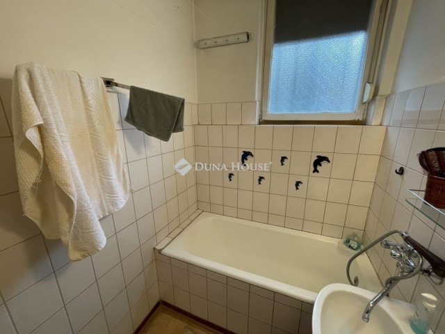 Eladó téglalakás, Budapesten, IV. kerületben 62.9 M Ft, 2 szobás