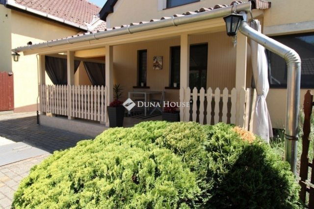 Eladó családi ház, Mórahalmon 120 M Ft, 4 szobás