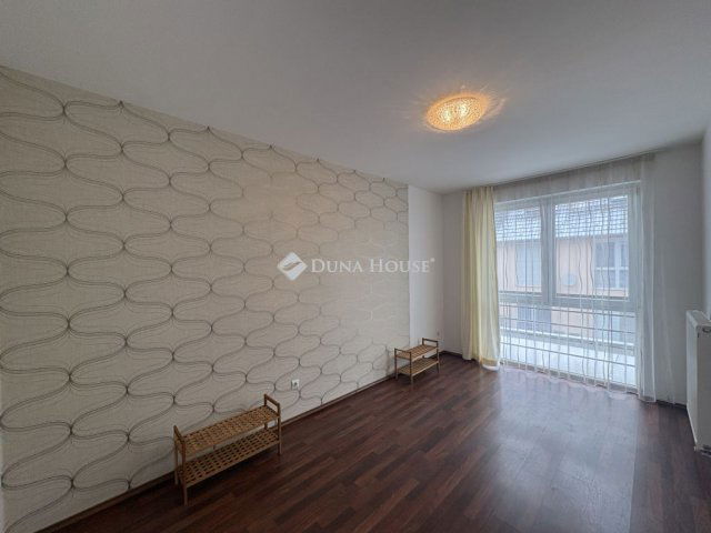 Eladó téglalakás, Győrött, Cseresznyés utcában 74.9 M Ft