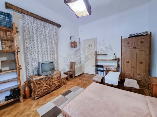 Kiadó téglalakás, albérlet, XI. kerületben, Kosztolányi Dezső téren