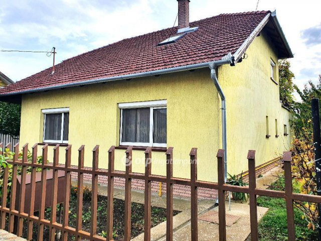 Eladó családi ház, Érden 85 M Ft, 6 szobás
