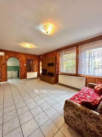 Eladó családi ház, Szigethalmon 99.8 M Ft, 4 szobás