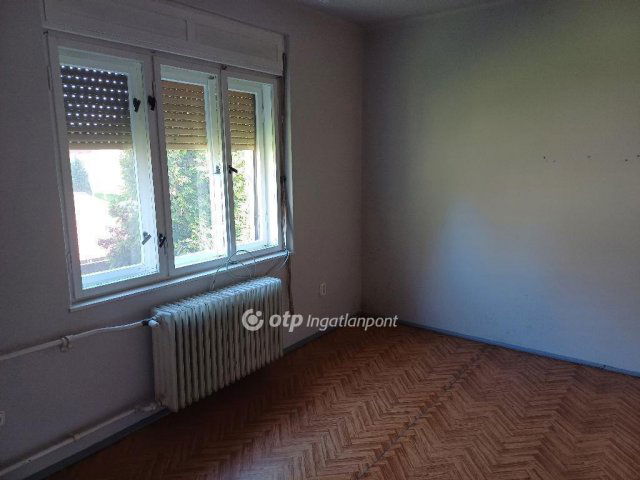 Eladó családi ház, Egerszalókon 49.5 M Ft, 6 szobás