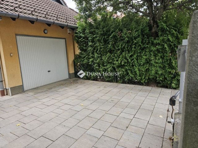 Eladó sorház, Budapesten, II. kerületben 390 M Ft, 7 szobás