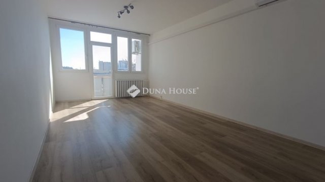 Eladó panellakás, Kecskeméten 45.9 M Ft, 2 szobás