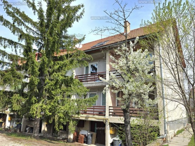 Eladó téglalakás, Szentendrén 116.9 M Ft, 4 szobás