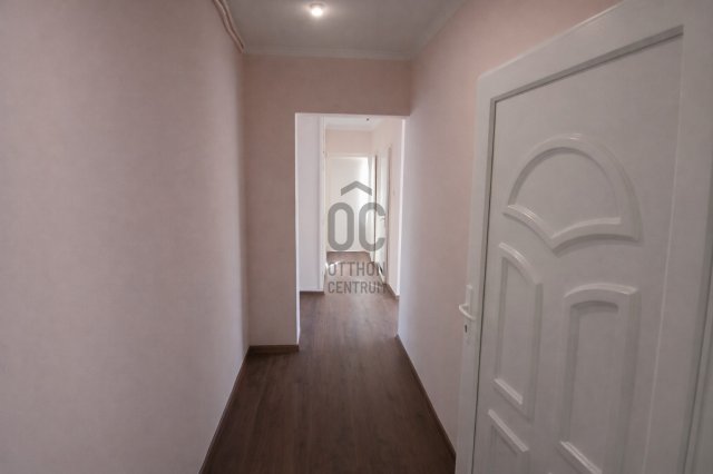 Eladó panellakás, Hajdúszoboszlón 54.9 M Ft, 4 szobás