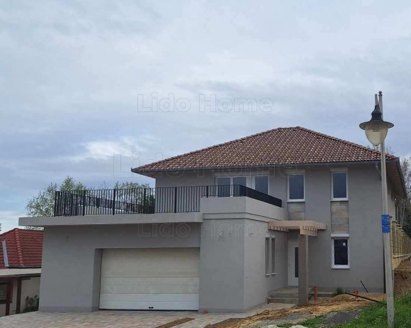 Eladó családi ház, Kaposváron 149 M Ft, 6 szobás