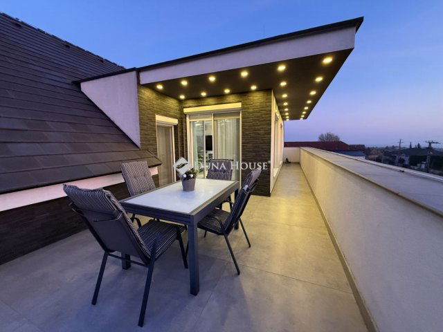 Eladó téglalakás, Érden 136.9 M Ft, 4 szobás