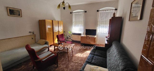 Eladó családi ház, Magyarkeresztúron 27.5 M Ft, 3 szobás