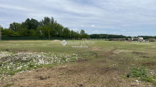 Eladó telek, Vecsésen 250 M Ft / költözzbe.hu