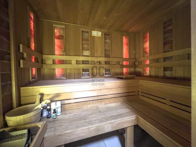Eladó családi ház, Budajenőn 450 M Ft, 7 szobás