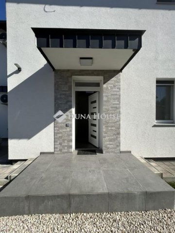 Eladó ikerház, Budapesten, XVII. kerületben 199.9 M Ft, 5 szobás