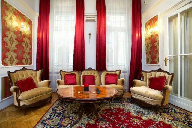 Eladó téglalakás, Budapesten, V. kerületben, Vértanúk terén