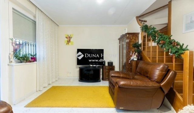 Eladó ikerház, Budapesten, XVIII. kerületben 109.9 M Ft, 5 szobás