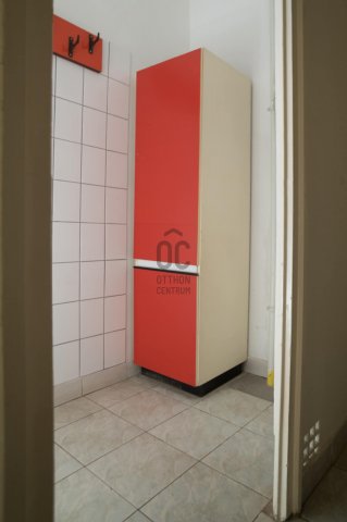 Eladó téglalakás, Budapesten, III. kerületben, Bécsi úton