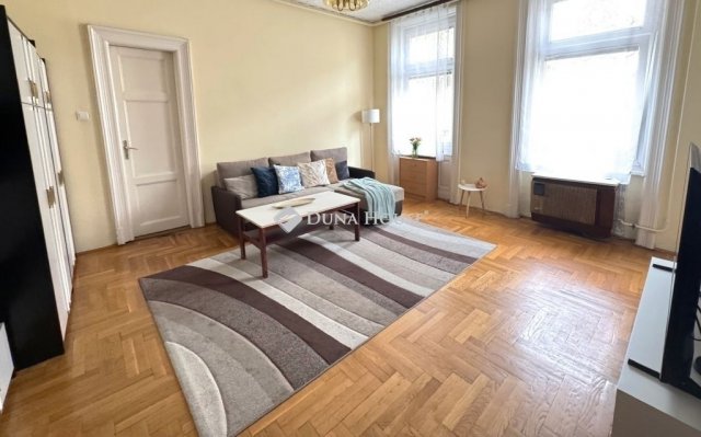 Eladó téglalakás, Budapesten, V. kerületben 83 M Ft, 2 szobás