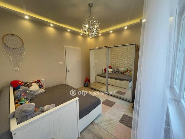 Eladó téglalakás, Budapesten, XIII. kerületben 200 M Ft