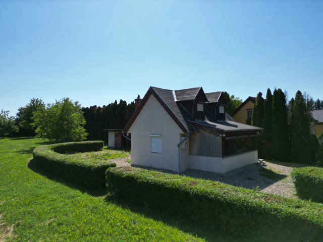 Eladó családi ház, Csepregen 80.396 M Ft, 3 szobás