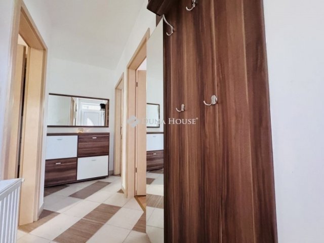 Eladó téglalakás, Pécsett 68.9 M Ft, 3 szobás