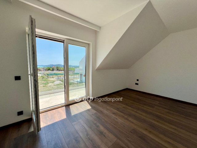 Eladó családi ház, Balatonfüreden 199 M Ft, 5 szobás