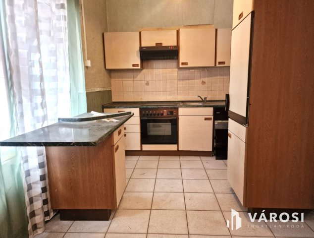 Eladó téglalakás, Békéscsabán 27.9 M Ft, 2 szobás