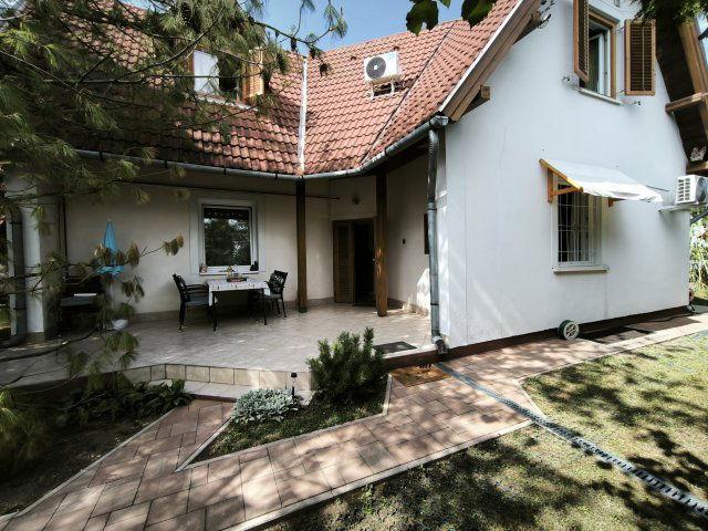 Eladó családi ház, Vonyarcvashegyen 144.9 M Ft, 4 szobás