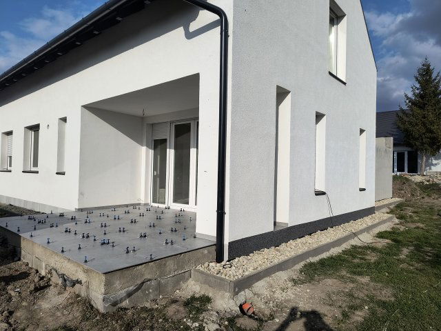 Eladó családi ház, Székesfehérvárott, Fiskális úton