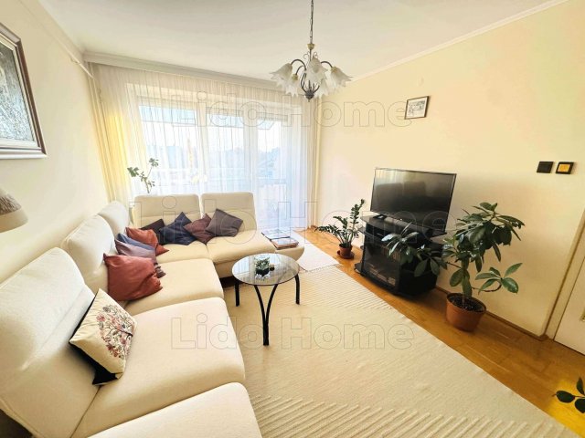 Eladó panellakás, Győrött 54.9 M Ft, 2 szobás