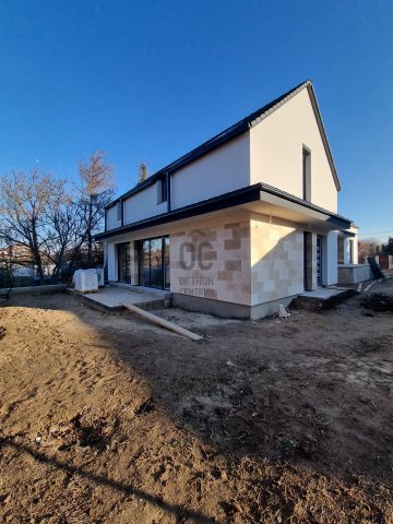 Eladó családi ház, Siófokon 149 M Ft, 4 szobás