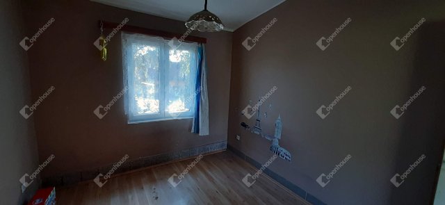 Eladó családi ház, Lovásziban 7.6 M Ft, 2 szobás