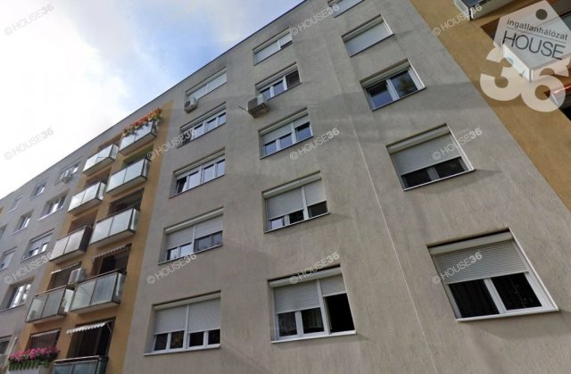 Eladó panellakás, Kecskeméten 41.99 M Ft, 2 szobás