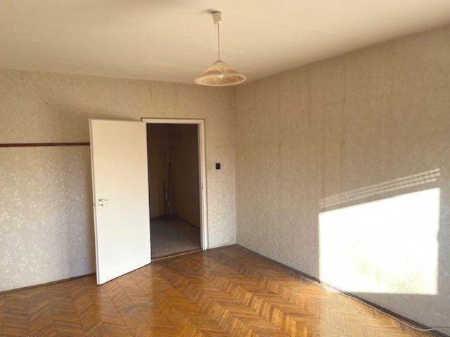 Eladó panellakás, Miskolcon 33.75 M Ft, 3 szobás